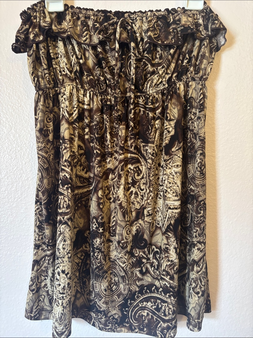 Woman’s Black & Tan Flowy Strapless Top, Size M